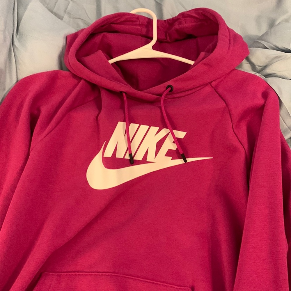 Dark pink Nike hoodie, size M, never worn